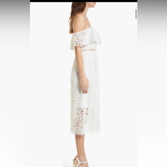 Astr the Label white Lace off shoulder dress - Picture 3 of 11